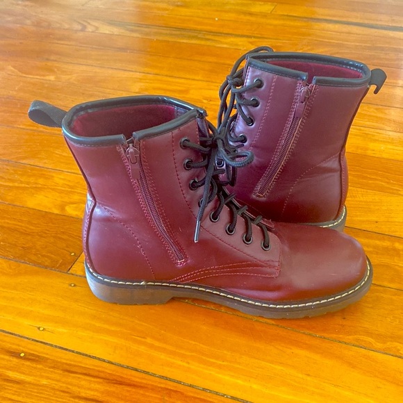 Maroon lace up boots, Doc Marten style, non-leather. - Picture 3 of 5